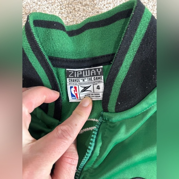 Toddler Boy Celtics Size 4 Zip Up NBA Boston Celtics activewear athletic wear - Picture 4 of 5